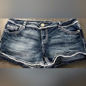 Maurice’s Dark Wash Denim Women’s Shortie Shorts Bling Pockets Size 11/12
